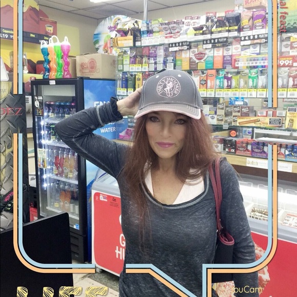 Meet your Posher, Reanee - Picture 3 of 8